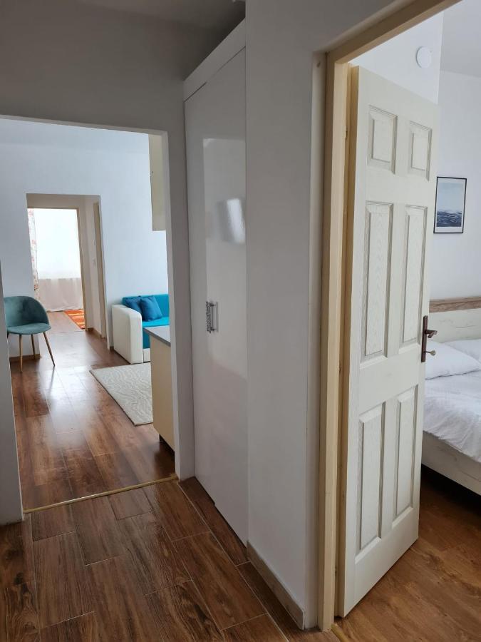 Dddd Apartament Cavnic Luaran gambar