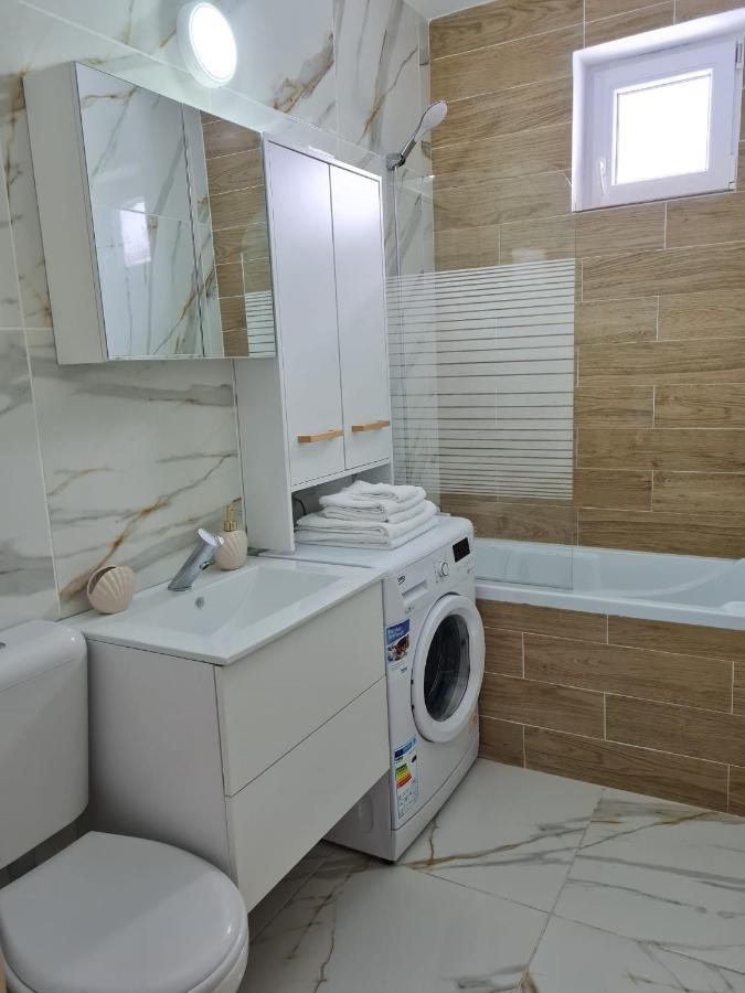 Dddd Apartament Cavnic Luaran gambar